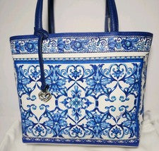 BOLSO DE HOMBRO DE LONA RECUBIERTA BRIGHTON FLORABELLA BLANCO AZUL/BLANCO NUEVO CON ETIQUETAS $375