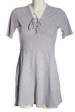 Vestido manga corta H&M Divided talla 38 gris claro jaspeado