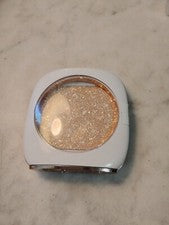 Iluminador prismático FLOWER Beauty Stellar Luna 0,26 oz / 7,5 g