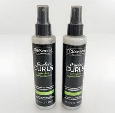 Refrescador de rizos impecables Tresemme con aceite de coco y aguacate 6,1 oz cada uno