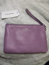 Bolso Muñequera Coach Para Mujer Cuero Guijarro | Logo Dorado Correa Cremallera | Nuevo con Etiquetas
