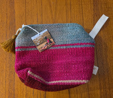 BOLSO DE MANO NUEVO CON ETIQUETAS SUMAQKAY PERÚ tejido a mano 10" x 7" forrado suave 100% lana cremallera