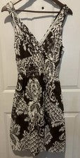 Encantador Vestido Charlie Para Mujer Medio Elastizado Pull-On Marrón y Blanco Estilo Tanque