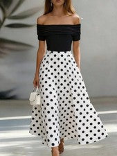 Elegante maxivestido de mujer con escote fuera del hombro