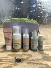Juego esencial de viaje para niños: juego de viaje limpio y vegano de 5 piezas para el cuidado de la piel para niños...