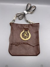 Bandolera artesanal de cuero con borde crudo arnés antiguo bolso de latón pequeño Western Boho