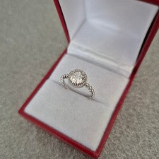 Anillo solitario Swiss Star Zirconia en plata de ley