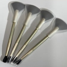 Lote de 4 NUEVO Carmindy Beauty Iluminador Ventilador Cepillo Contorno Maquillaje