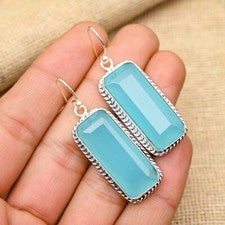 Pendiente de joyería de plata de ley 925 hecho a mano con piedras preciosas de calcedonia azul