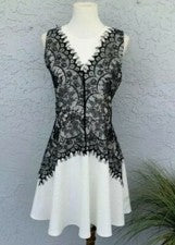 Vestido Francesca's Marfil y Negro Encaje Diseñado Mujer Pequeño Nuevo con Etiquetas Hermoso 🤩
