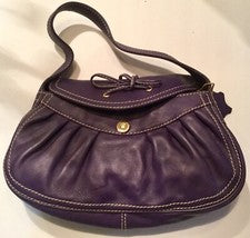 Bolso de Mano Bloomingdales Cuero Genuino Púrpura Estilo Boho Mujer’s Cinta Arco ¡NUEVO!