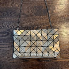Bolso Bandolera Dorado Clutch Para Mujer Prisma Maleable Geométrico Cremallera Estilo Bao Dupe
