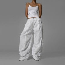 Pantalón blanco. Pantalón blanco oversize. Estilo coreano. Pantalones relajados.Pantalones unisex