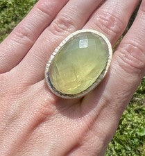 Anillo de cóctel grande de prehnita facetado de plata de ley 925 de 14k GP diseñado artesanalmente