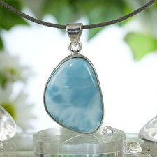 Colgante Larimar plata 925 cabujón AA extra qu. Dom 35 mm 34,5 ct. Rep.