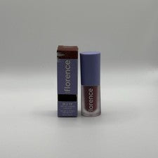 Hermoso lápiz labial líquido Florence Be A VIP Velvet, de época. Nuevo en caja