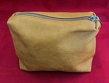 Cartera ANTIK KARFT Taupe Suave Cuero Vegano Forrado Cremallera / Nueva Sin Etiquetas