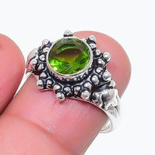 Anillo de plata de ley 925 hecho a mano con piedras preciosas de peridoto verde de todos los tamaños para regalo