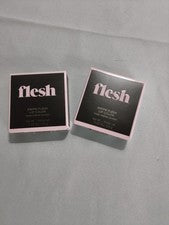 Juego de 2 Flesh Beauty de Revlon Deslizar Color de Labios Carne 104 Estuche Hinchado Tiene Espejo