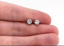 Aretes solitarios de moissanita GRA FL/D corte redondo de 1/2 quilate oro blanco de 14K 5 mm