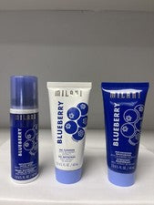 Milani Set de Cuidado Facial 3 Piezas - Gel Limpiador, Hidratante y Bruma Facial Arándano
