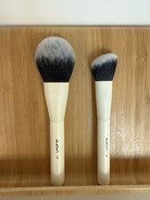 Cepillo en polvo Leone Beauty contorno en ángulo rubor cepillo de maquillaje de 2