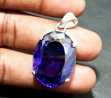 Colgante de circón púrpura natural de 97,75 quilates de plata de ley 925 con piedras preciosas de corte ovalado