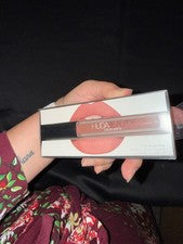 Lápiz labial líquido mate HUDA BEAUTY en Trendsetter