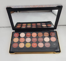 Paleta de sombras de ojos Beauty Evolved - 9 sombras - 11 pigmentos prensados - 1 cuña nueva en caja
