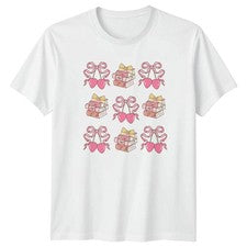 Camiseta rosa con lazo corazones patrón de pila de libros para mujer coqueta lectura estética