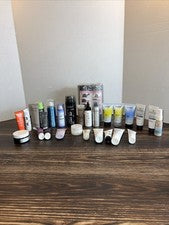 enorme lote de productos para el cabello tallas de prueba y más pequeñas Kendra, Redken, Madison Reed
