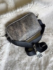Nuevo con etiquetas Cartera Holy Cow Couture Cabello Gris Oculto Rancho Mamá