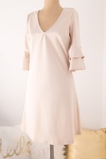 Vestido para mujer con volantes en capas manga campana cuello en B The Vanity Room beige talla S NUEVO