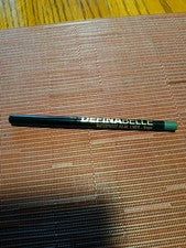 Delineador Kajal impermeable Belle Beauty DEFINABELLE - verde