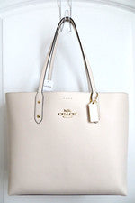 Bolso de Mano Coach 72673 Town Para Mujer Cuero Guijarro Pulido - Tiza Precio de Venta sugerido por el fabricante 398 US