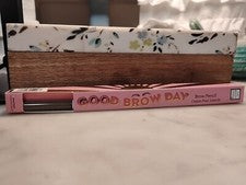 Lápiz rubio The Beauty Crop Good Brow Day Sunshine talla completa nuevo en caja