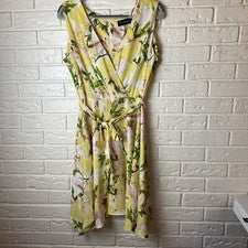 Vestido para mujer DN Design nuevo con etiquetas talla 14 amarillo floral cinturón ajuste y acampanado asimétrico”