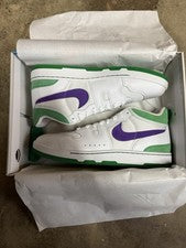 Hombre Nike Attack - "Blanco/Hyper Grape-Verde Cancha" - Talla 10.5 (Nuevo En Caja)