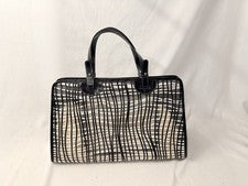 Nuevo con etiquetas Nuevo KENNETH COLE Nueva York NY Garabateado Cuero Negro Bolso Cartera