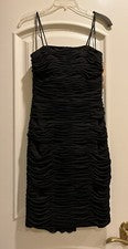 NUEVO NUEVO CON ETIQUETAS EDICIÓN New York Mujer’s LBD Pequeño Vestido Negro Diseño Reunido Talla 4