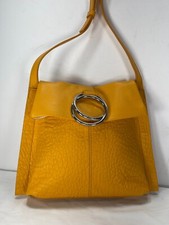 VINCE CAMUTO - Nuevo con etiquetas $168,00