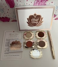 Juego de sombras de ojos naturales Blessed Beauty 5 piezas cepillo apilable cuádruple y doble cara nuevo en caja