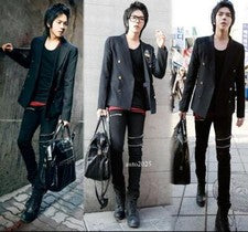 Pantalones de mezclilla para hombre coreanos remaches negros punk moda calce ceñido pantalones lápices lisos