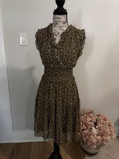 Hermoso vestido elástico color oliva Harper 241 nuevo con etiquetas para mujer talla mediana”