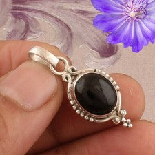 Colgante de joyería hecha a mano de plata de ley 925 ovalada con piedras preciosas de ónix negro regalo