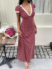 Elegante vestido de línea A con escote en V en Burdeos