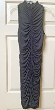 Vestido midi AKIKO para mujer sin mangas recortado negro pequeño nuevo original $185