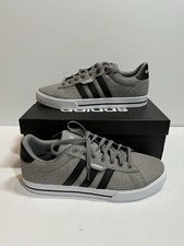 Adidas Hombre Daily 3.0 Talla 10 Gris Paloma FW3270