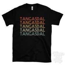 CAMISETA TANGASDAL ESTILO RETRO REPETIDO Hombre y Mujer Reino Unido Lugar Nombre Regalo
