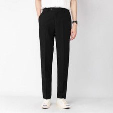 Pantalones a medida estilo ligeramente maduro para hombre con un aspecto ajustado de alta gama